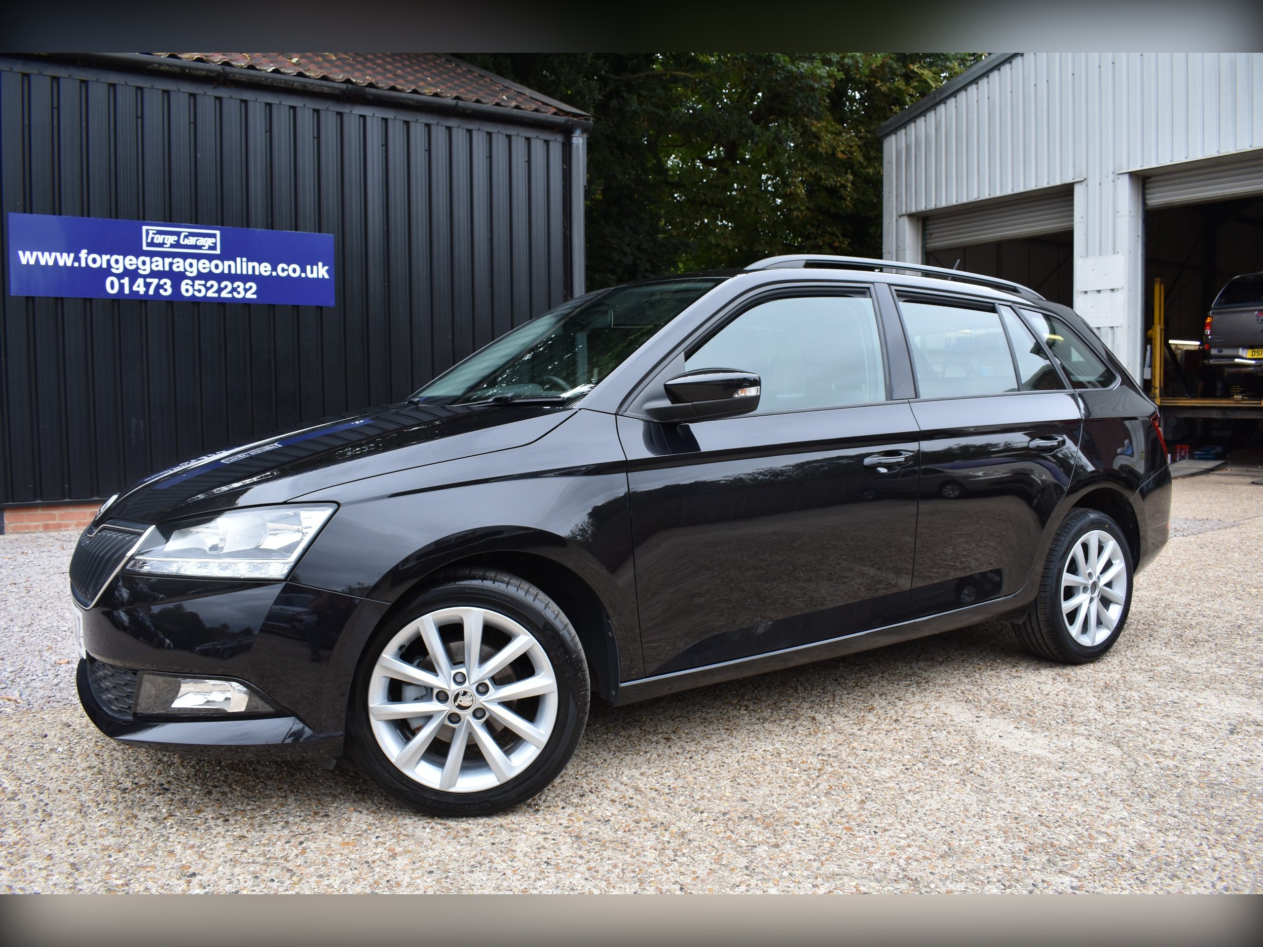Skoda Fabia listing photo